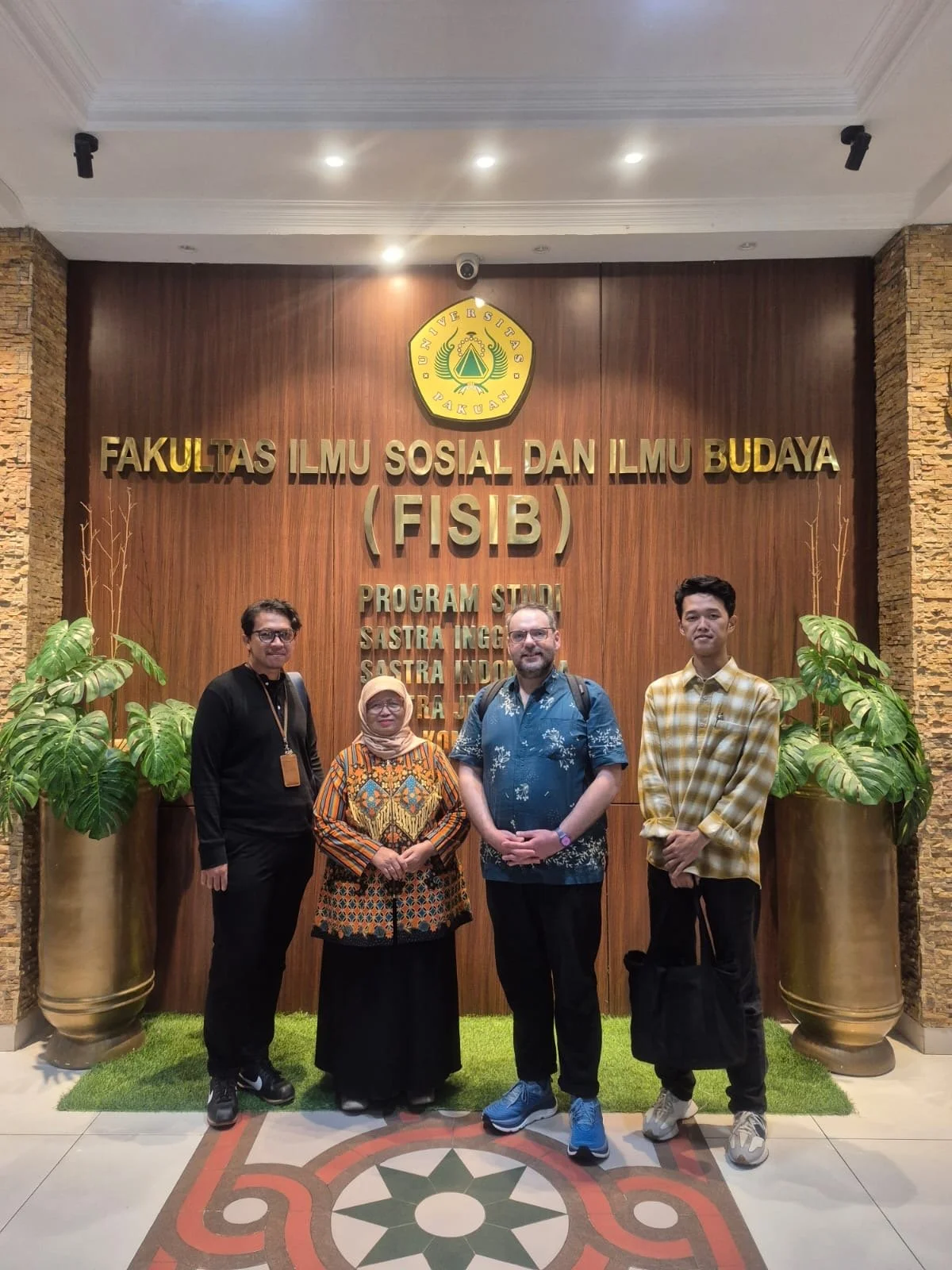 Me Bu Henny Pak Padel Pak Langgeng.JPG