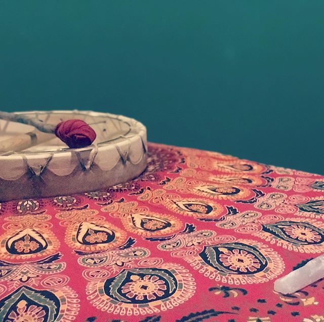 ✨Sacred Drumming✨
.
Moving into a new clinic space I have been reflecting on all the things I&rsquo;ve learned since I started walking a path (however timid) of a healer.
.
Looking at my new room, both empty and pregnant with possibility, I asked out