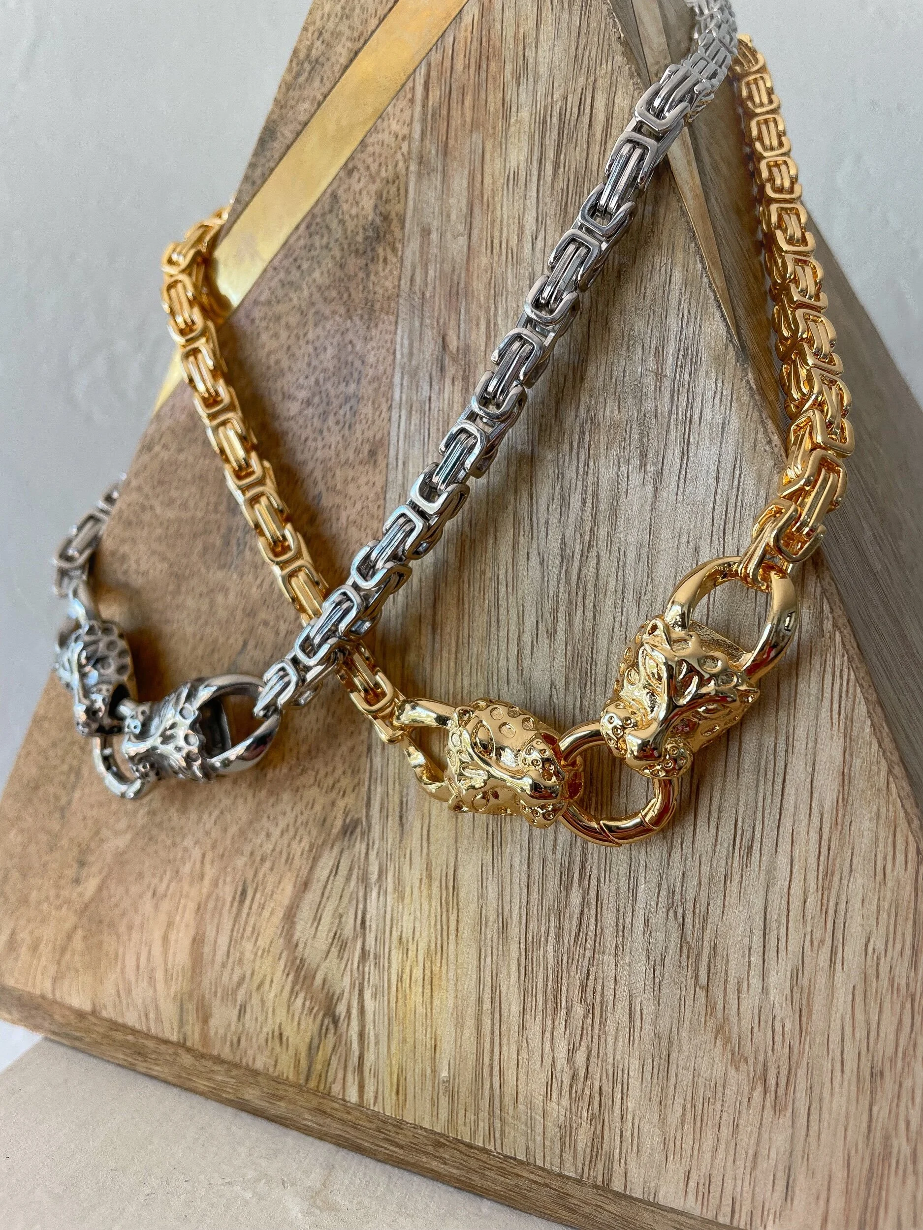 FEE41E15-72A2-4C1D-BE7B-457CA267C407