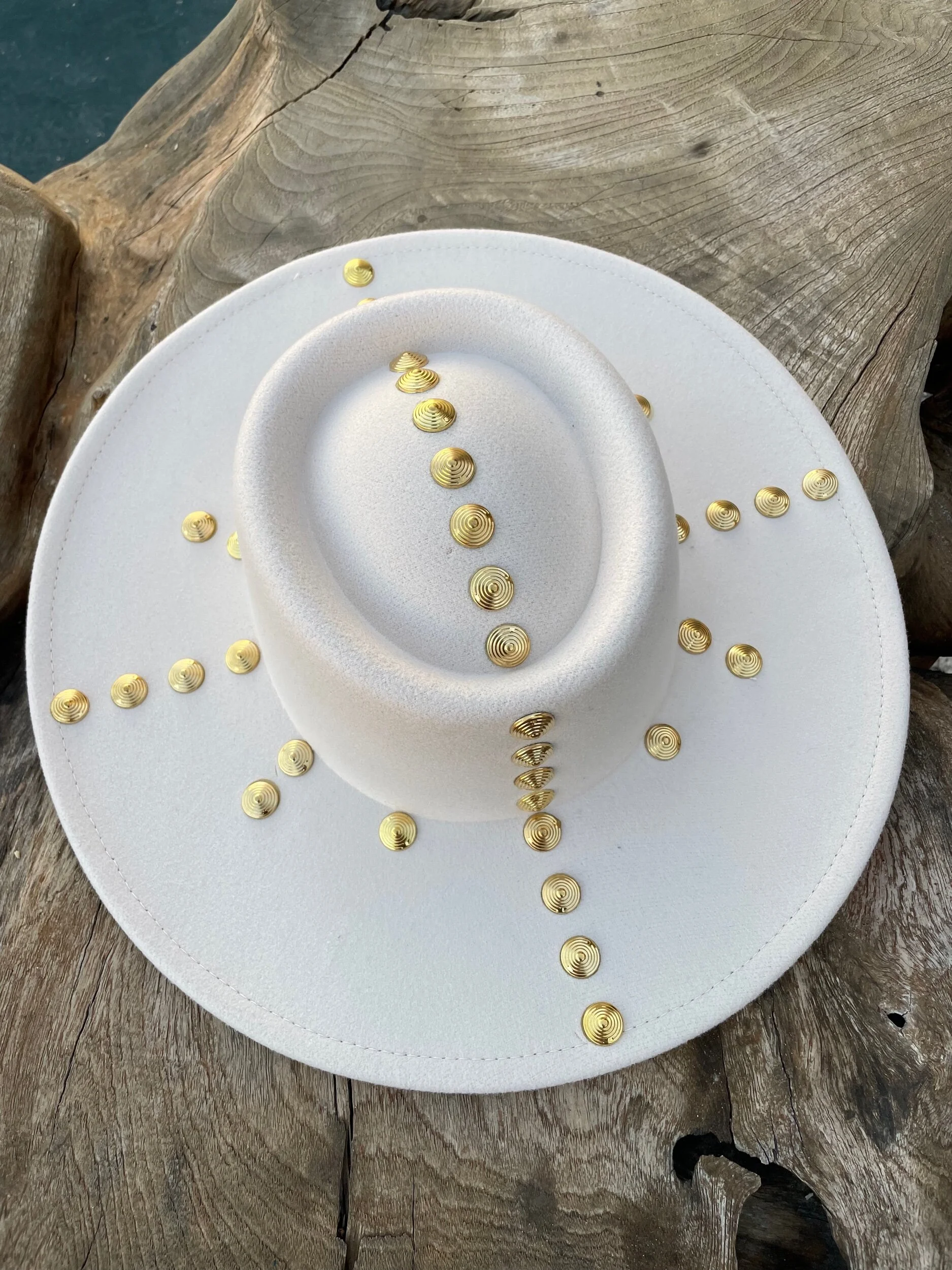 5D6FBD2F-65AD-4C97-8EB8-F5AC9864AE76