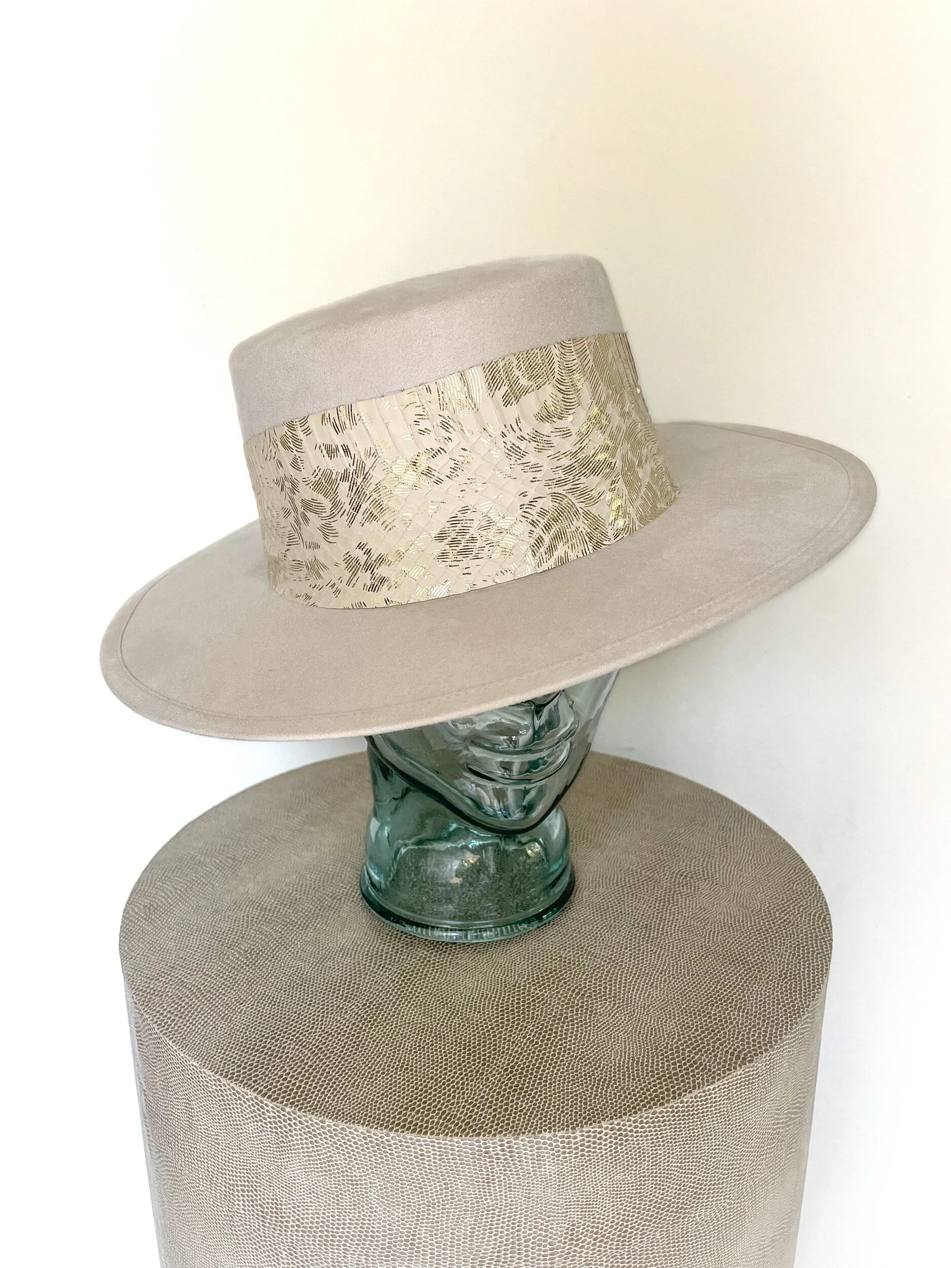 1ADB4FC0-DAC3-4536-B312-5D5634E91A59