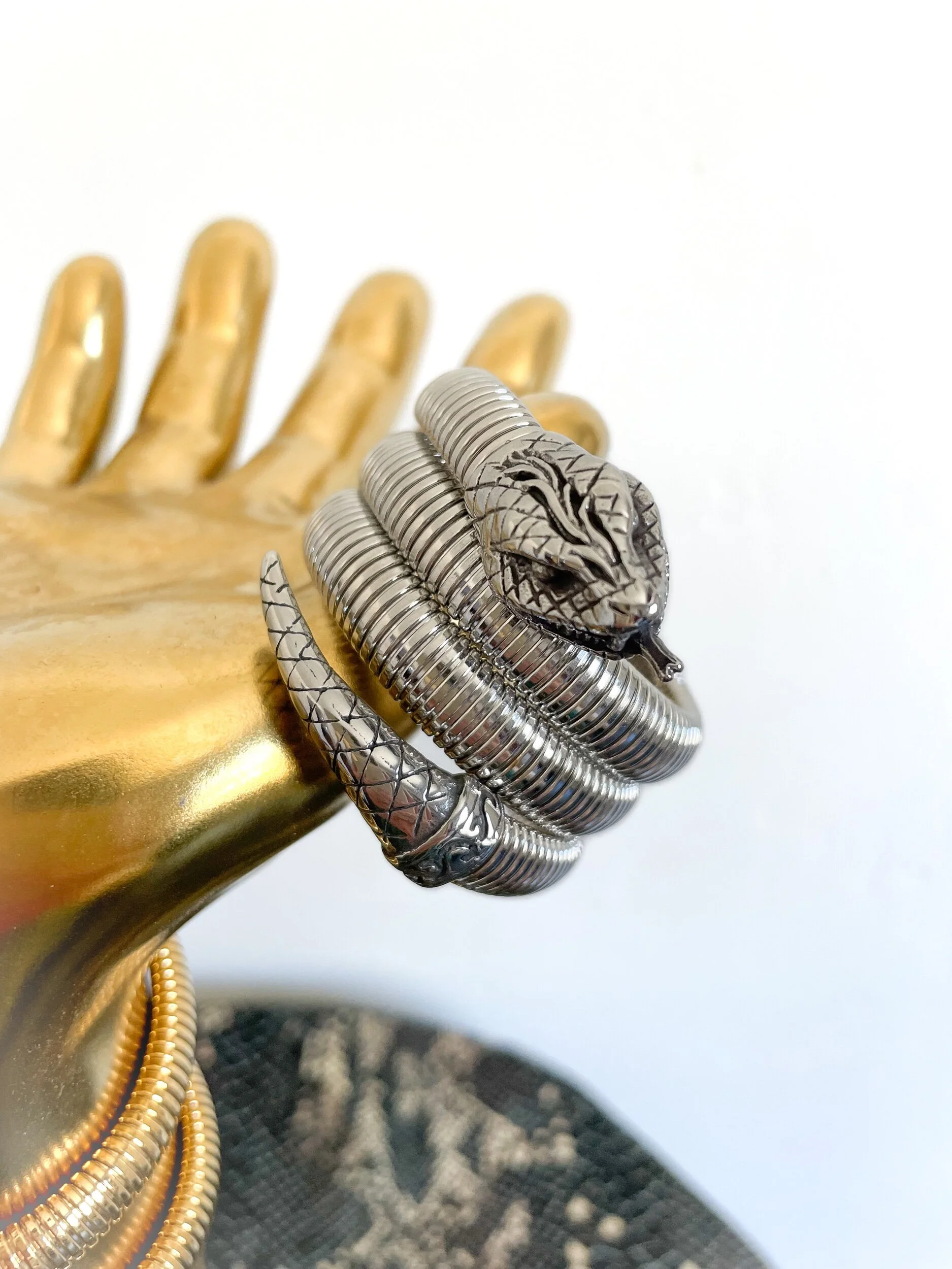 D9321D17-84B2-426A-839F-D82B97CEDA48