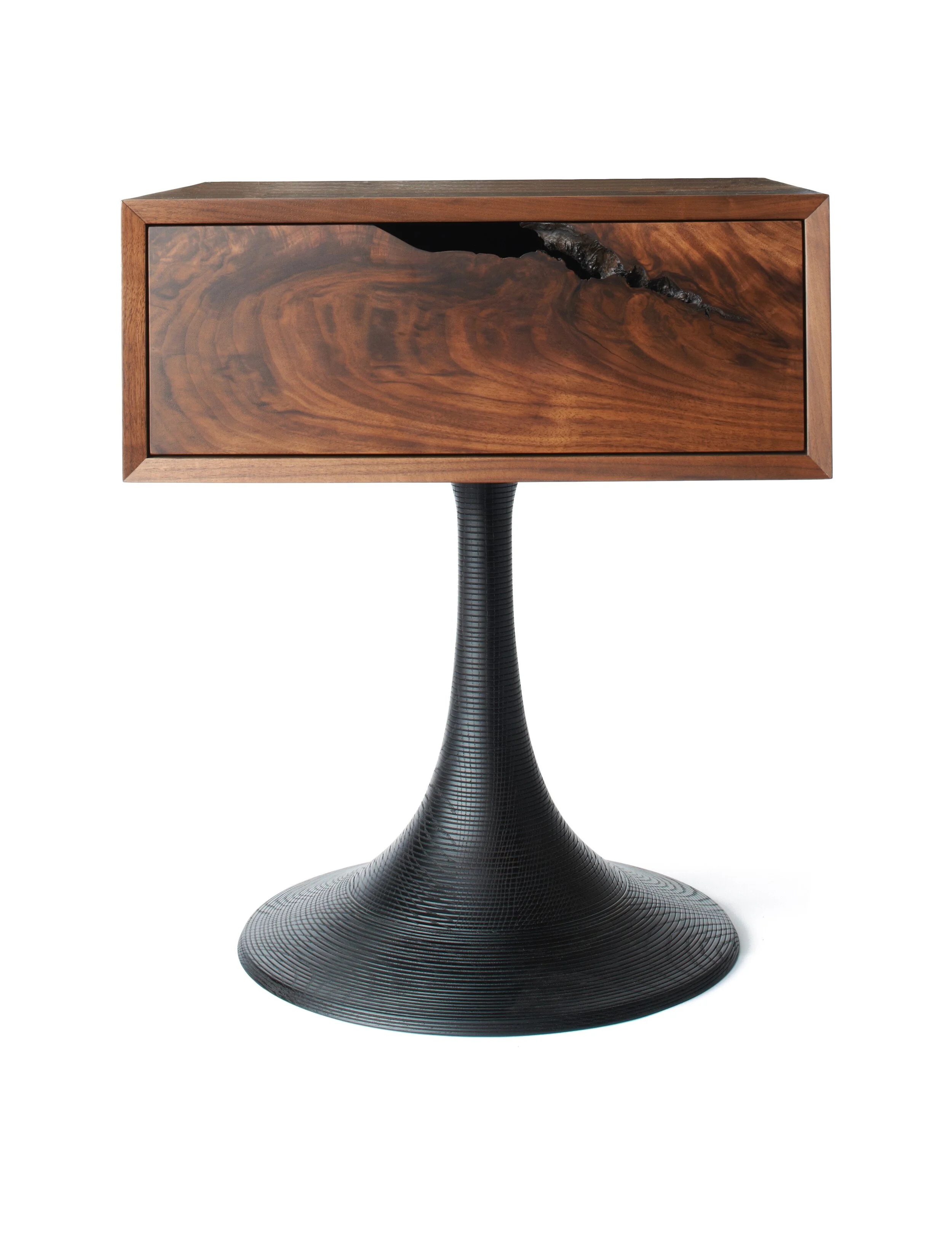  Walnut with black 