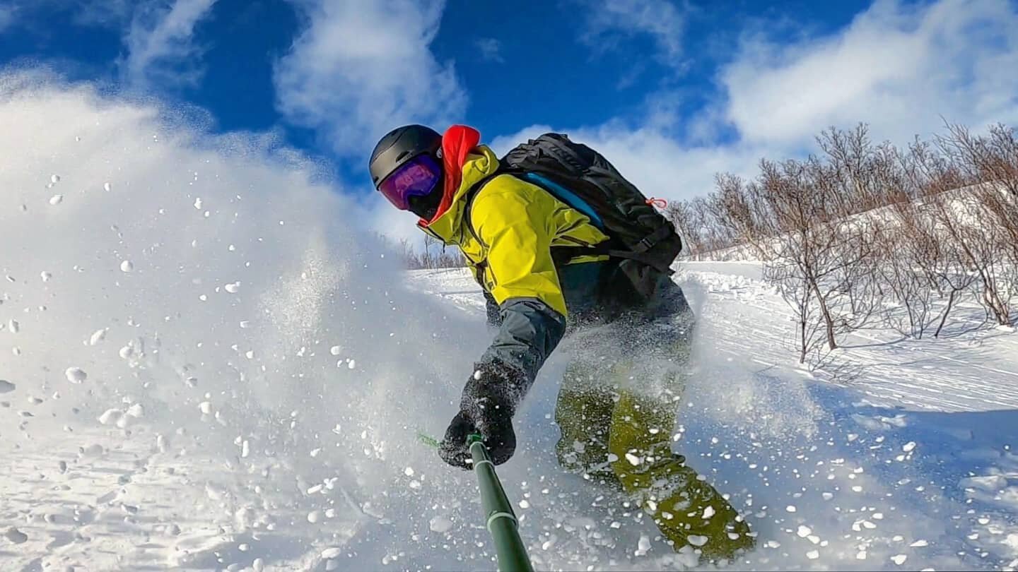 So happy that the snow finally arrived to Troms&oslash; ❄🙌

Sticking to low angle terrain until the snowpack stabilises, so plenty of forest laps and fast runs on safe slopes for now 😊

Looking forward to seeing how the snowpack develops over the n