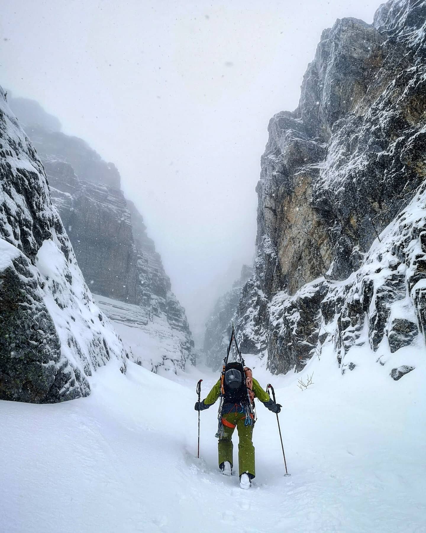 Up, up and more up. Then some down. 
.
.
*Turned back from this line after some concerns over snow stability. There's always next time 😊.
.
.
📸 @kristofferforsbergo
#CouloirsOfNorway #Splitboarding #ExploreMore #BootPack #Norgeibilder #MountainPhot