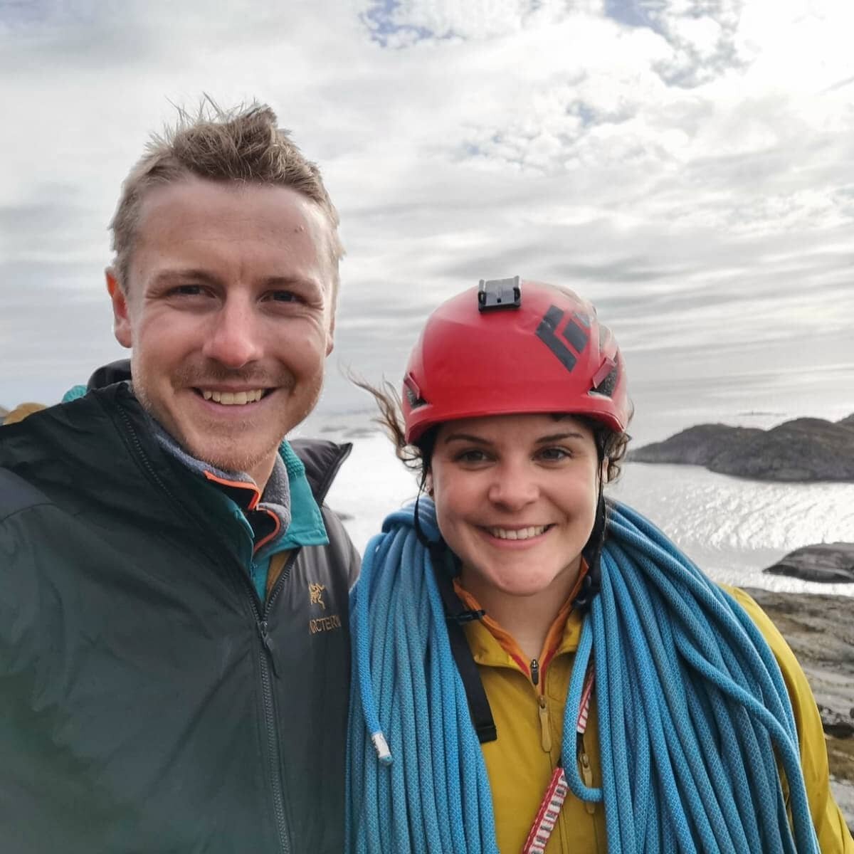 What a start to the climbing season! Big thanks to @marianadventures for sharing a great week in Lofoten, climbing far more than anticipated and returning to Troms&oslash; with big smiles and sore hands 😅🙏.

Can't wait for more climbing with this o