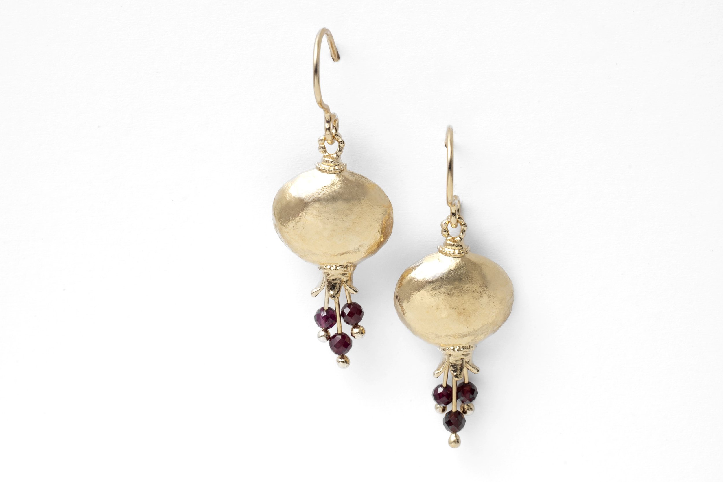 529612 Sterling silver-gold plated Garnet earrings.jpg