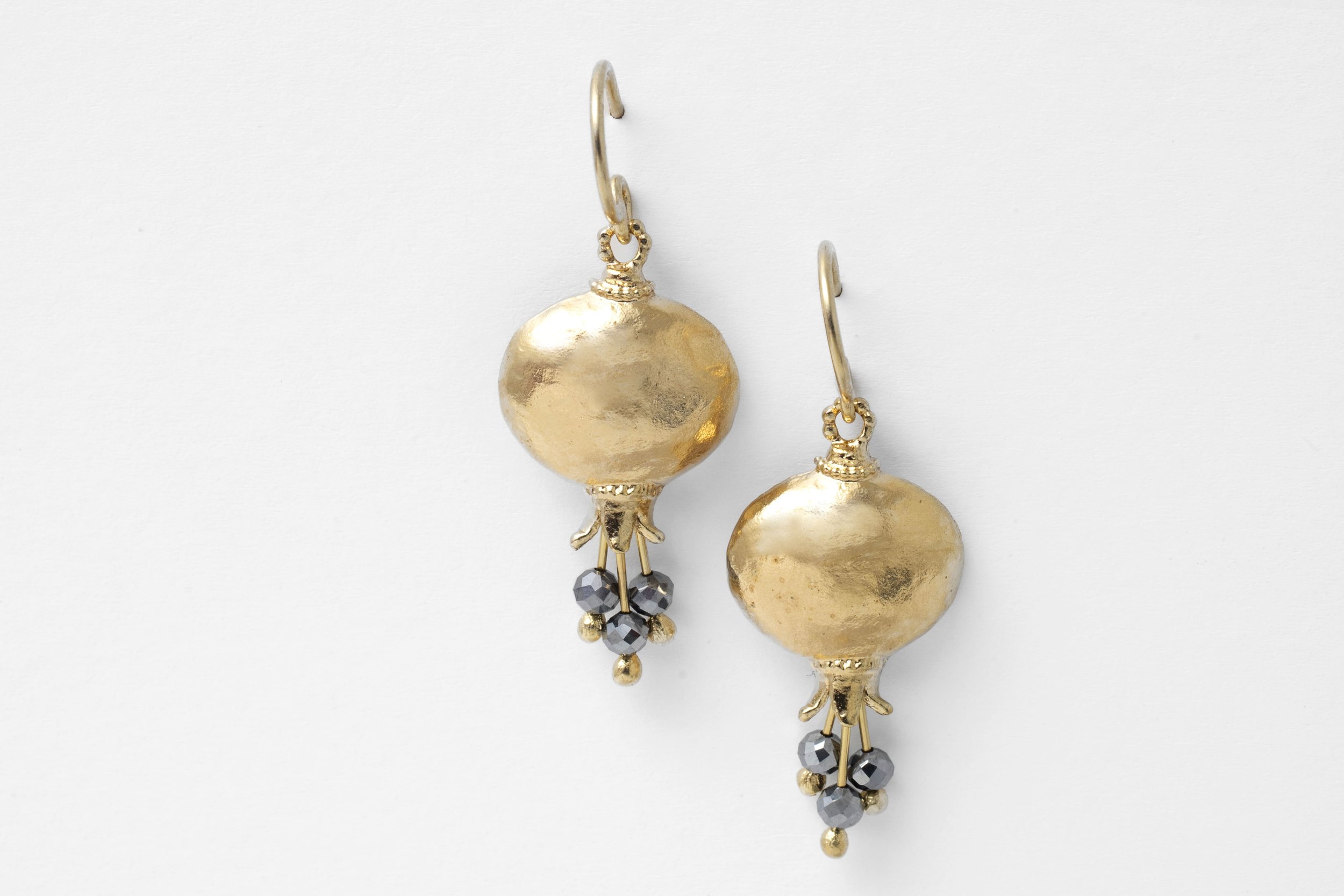 529613 Sterling silver-gold plated Hametite earrings.jpg