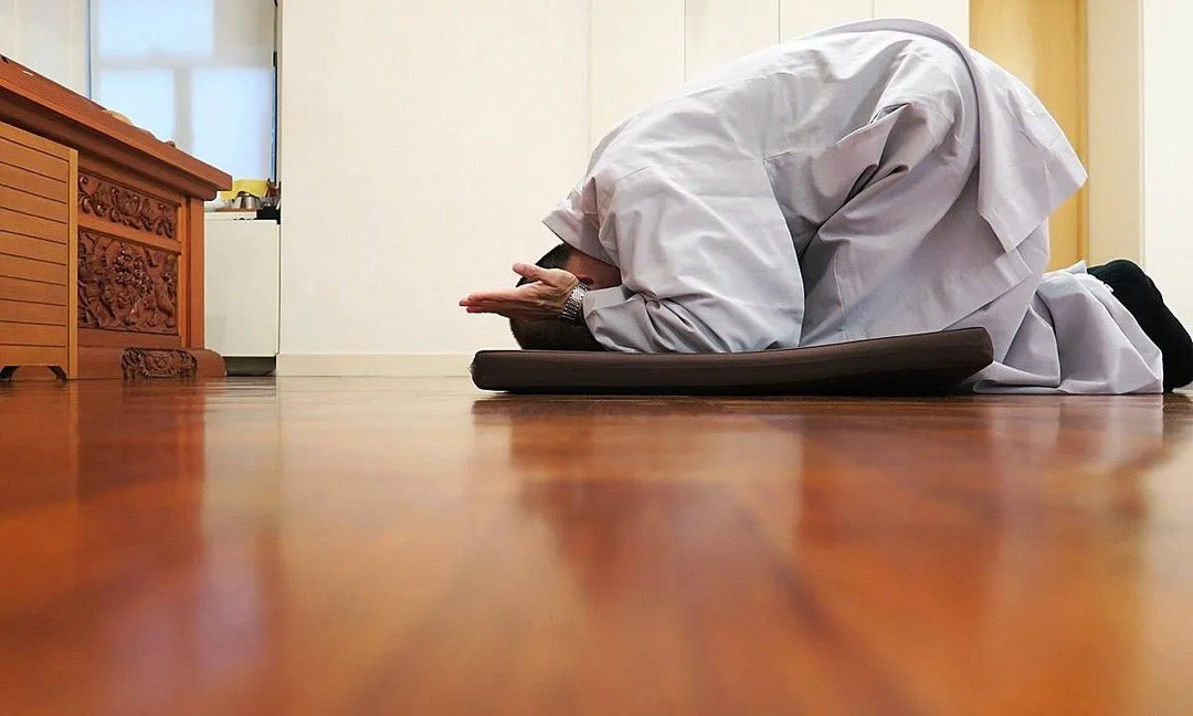 The direction of bowing is very important. I want to put down my small "I", see my true nature and help all beings. So, any kind of exercise can help your body and mind become one, but with just exercise, the direction is often not clear. S