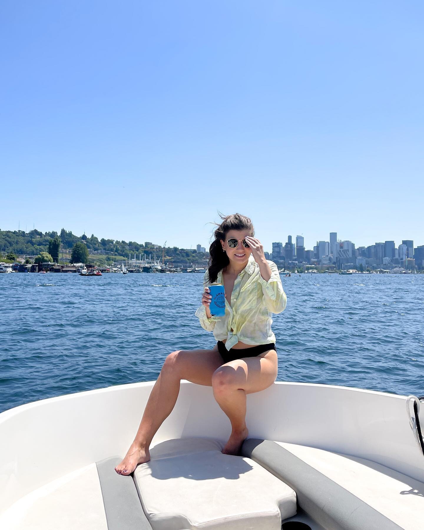 Spent the day on the water in South Lake Union/Lake Washington and it was 👌👌 
Summers in the PNW are amazing, 75 and sunny, no humidity 👌👌 
Head to my stories to see my handy skippers