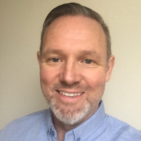 erik_headshot_2019_blue.jpg