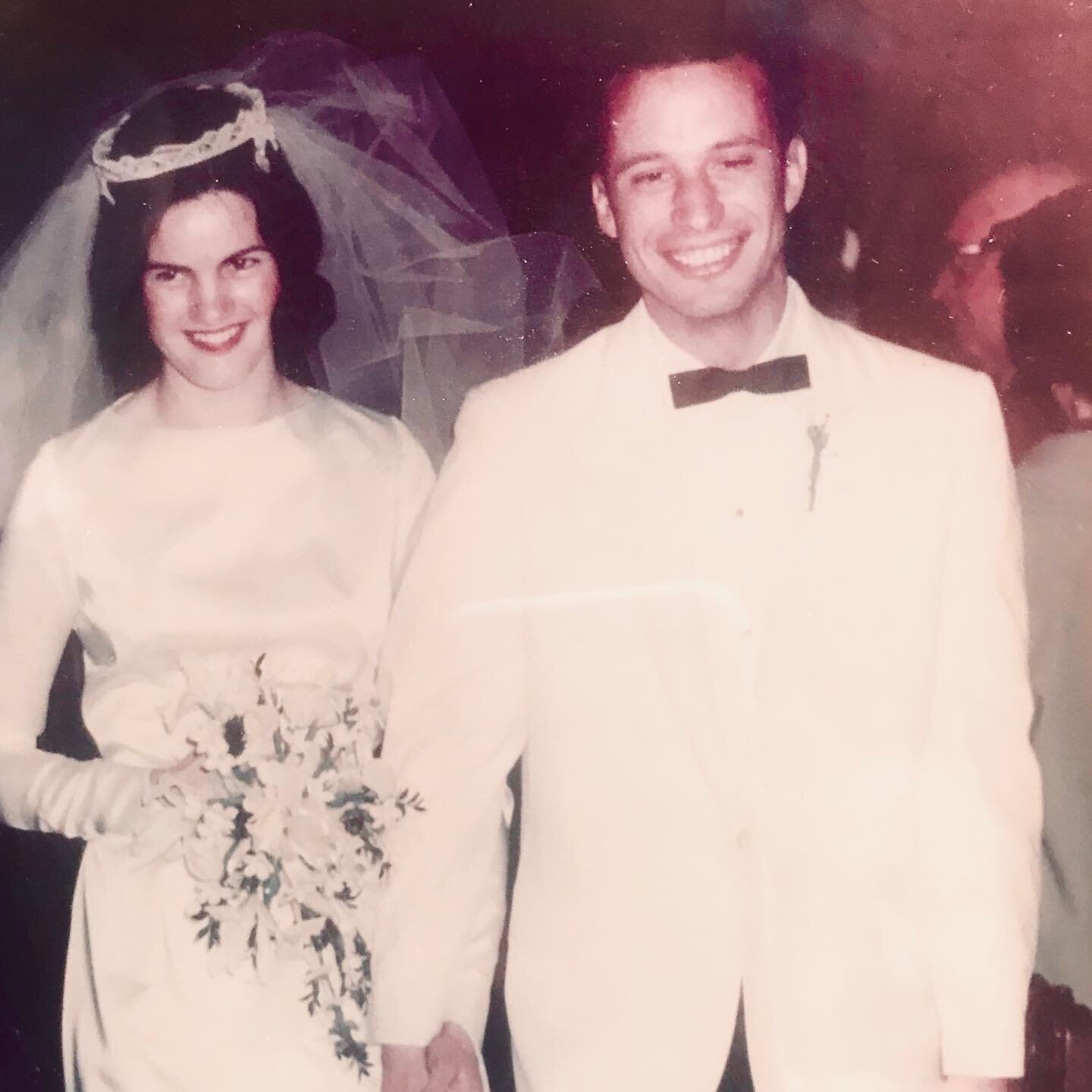 Today would have been my parents 62 year wedding anniversary! 🎉 

They had a double wedding with my beloved aunt &amp; uncle on their special day, in Conway, New Hampshire. &hearts;️

Unfortunately they both are not here to celebrate it. They almost