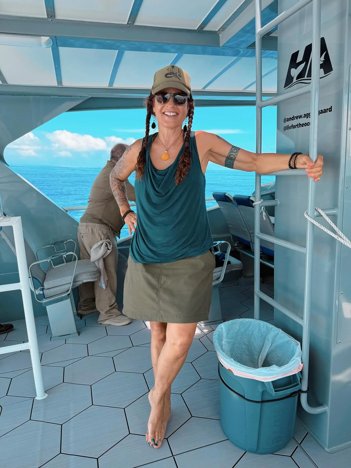 I could die happy being on a boat on the ocean! 🛥️ 

Super grateful for my trip recently to the Big Island which was all pretty much thanks to the awesome whale conservation group @whaletrustmaui as I was redeeming silent auction donation winnings f