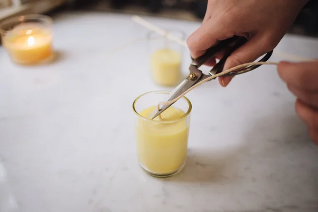 DIY // Homemade Scented  Beeswax Candle