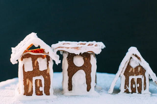 16th Day of Craftsmas // Mini Gingerbread Houses