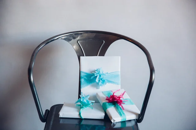 9th Day of Christmas // Crepe Paper Gift Bows