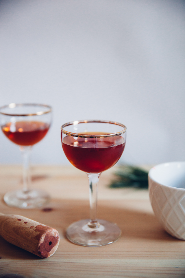 8th Day of Craftsmas // Christmas Manhattan