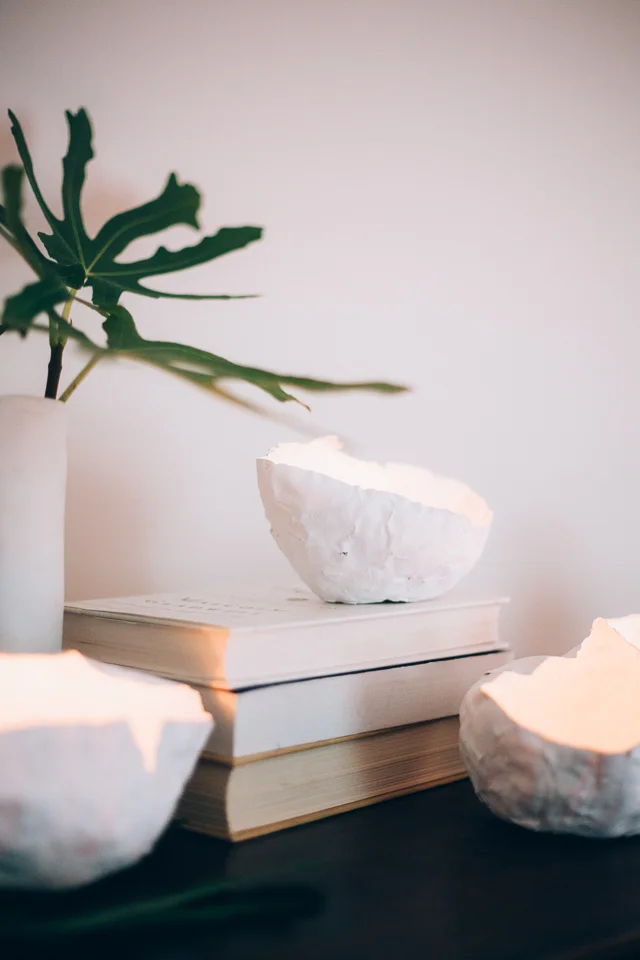 DIY // Papier-Mâché Luminaries 