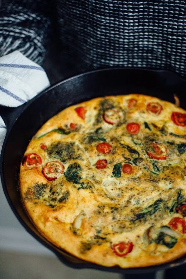 Eating In // Tomato and Pesto Frittata 
