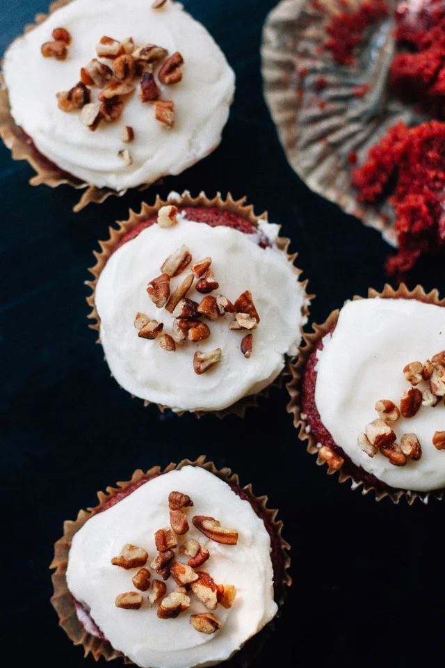 Eating In // Red Velvet Cupcakes 
