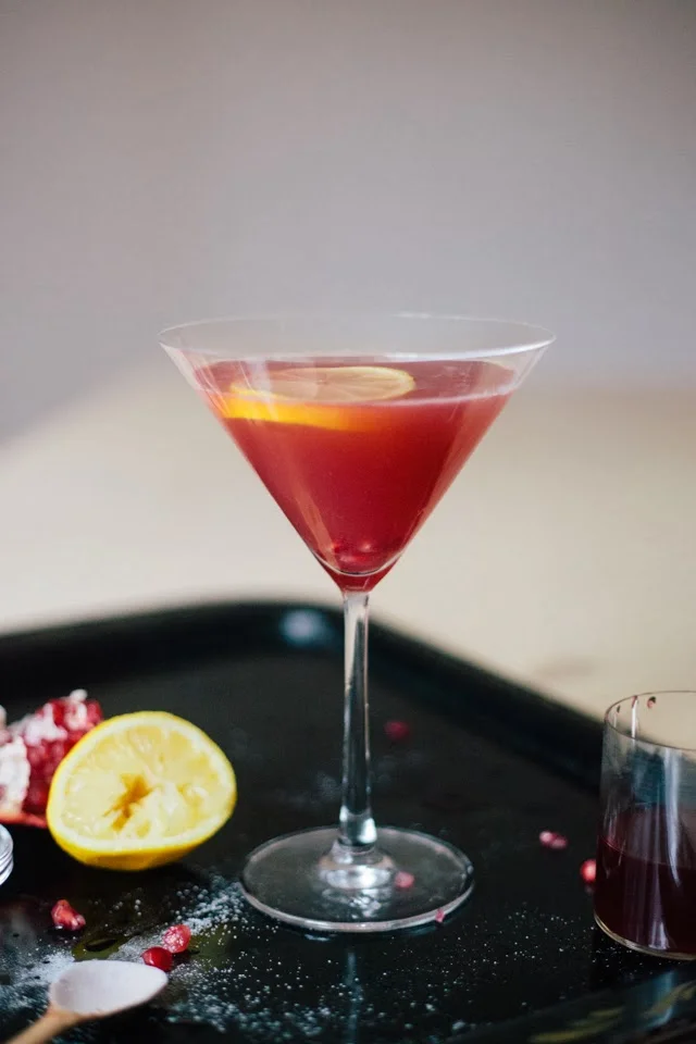 Weekend Cocktails 10 // Pomegranate Lemonade 