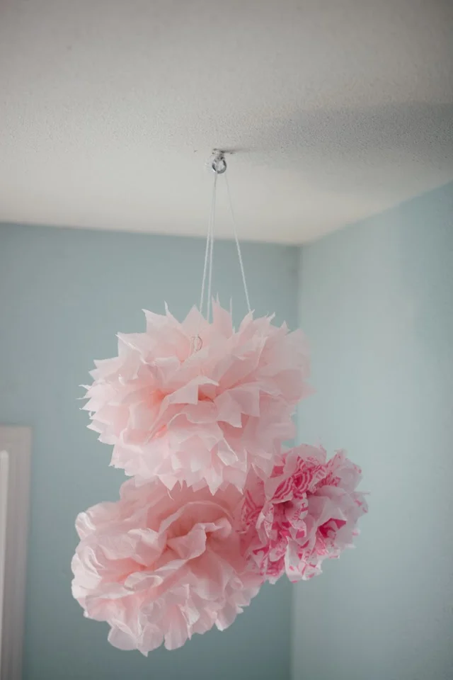 DIY // Tissue Paper Pom-Poms 