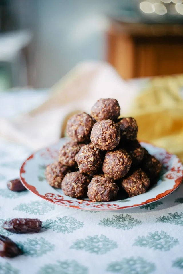 Eating In // Vegan Dessert Balls
