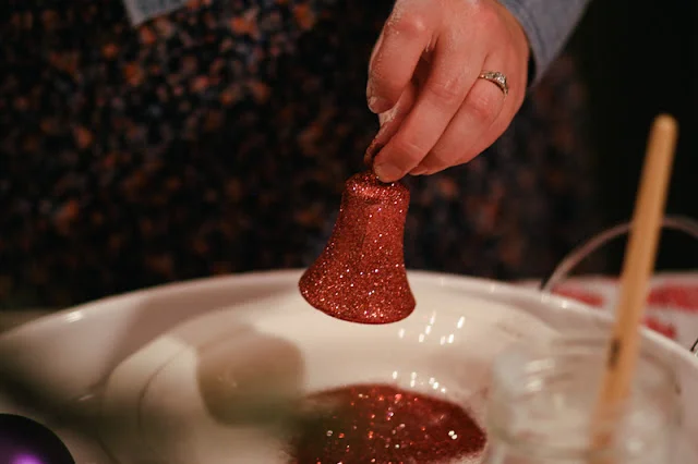 25 Days of Craftsmas: Glittered Ornaments