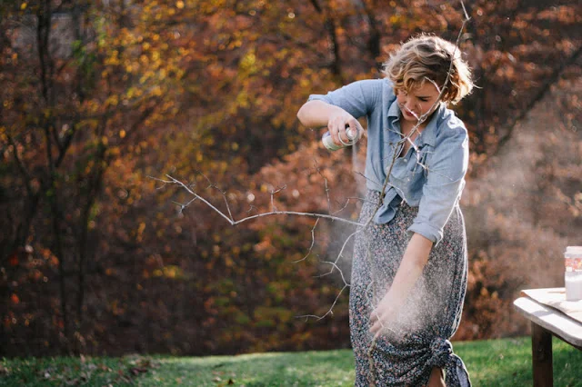 25 Days of Craftsmas: Snowy Branches