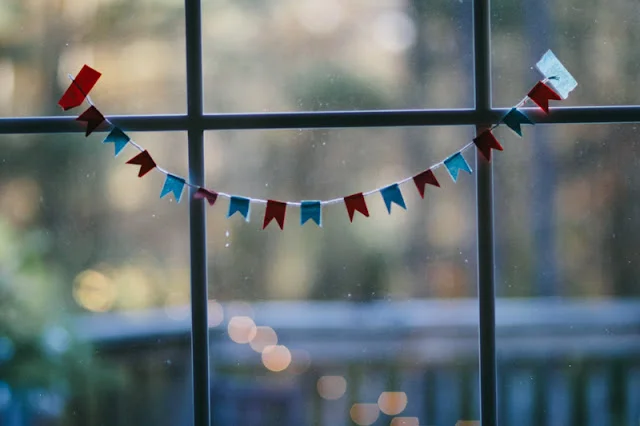 25 Days of Craftsmas: Tape Garland