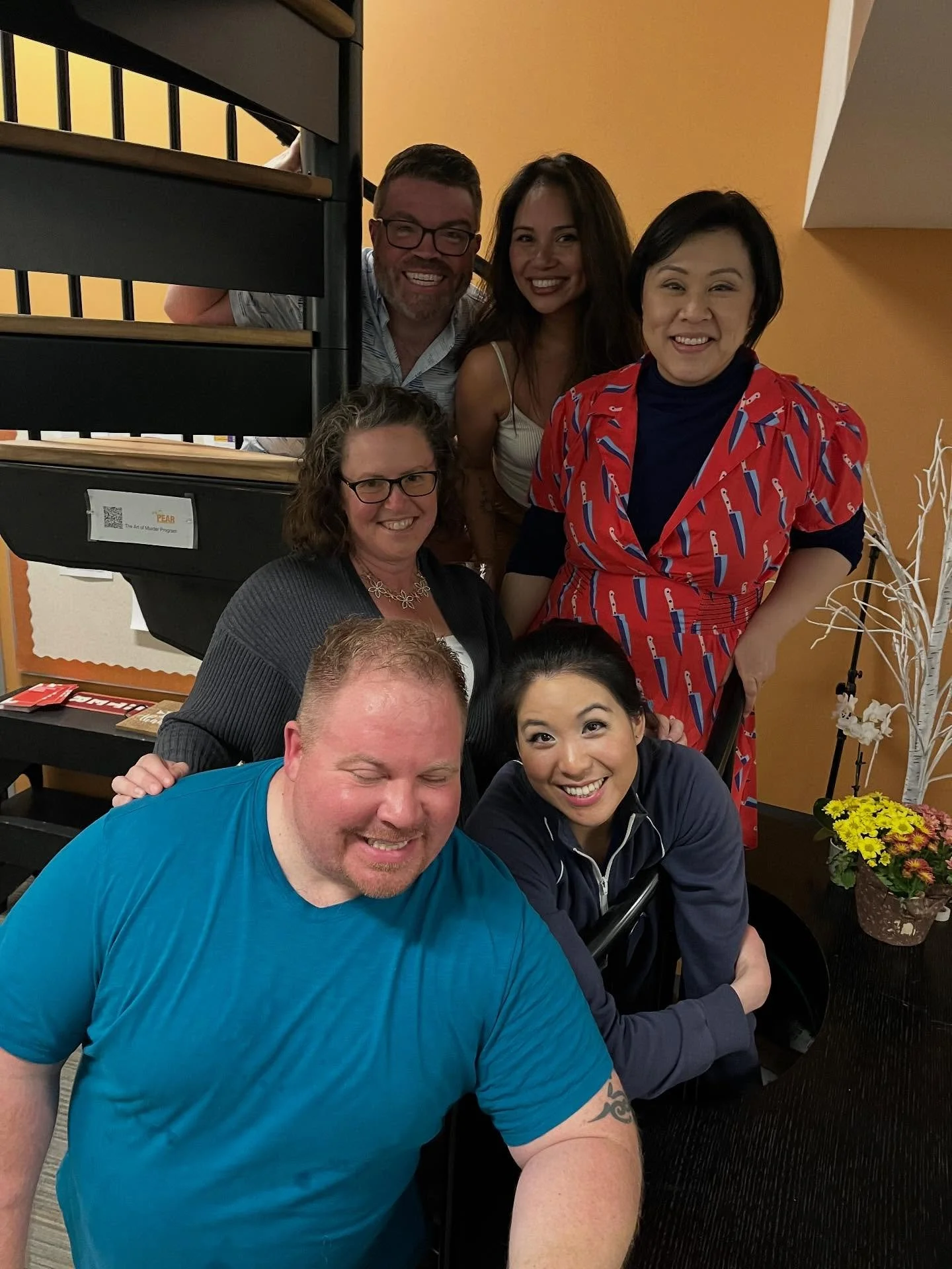Happy Closing and congratulations to the incredible cast, crew and creative team of THE ART OF MURDER! 😍👏🏼 Limited seating is still available for today&rsquo;s final matinee at 2:00 pm. Get tix at thepear.org/whats-playing 

🗣️ Don&rsquo;t forget
