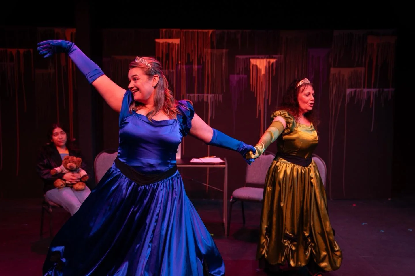 Happy Opening to the incredible cast, crew, and creative team of 'Pear Slices' - playing for a LIMITED RUN through July 31! 

🎟️Opening weekend tickets are still available at thepear.org/whats-playing 

🤩 Swipe ➡️ for your first look at this year's