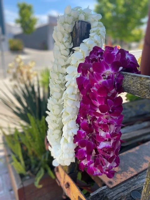 Leis.jpg