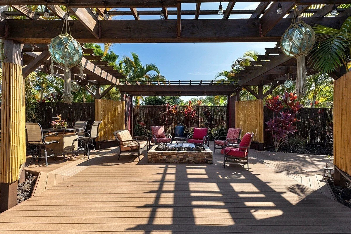 71-1643 PUU NAPOO DR. KAILUA-KONA