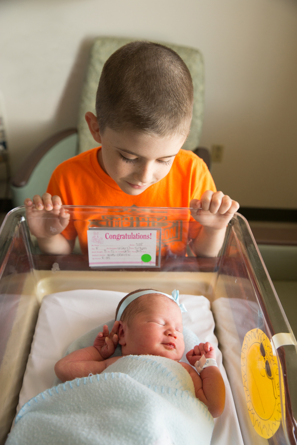 siblings-fresh48-newborn.jpg