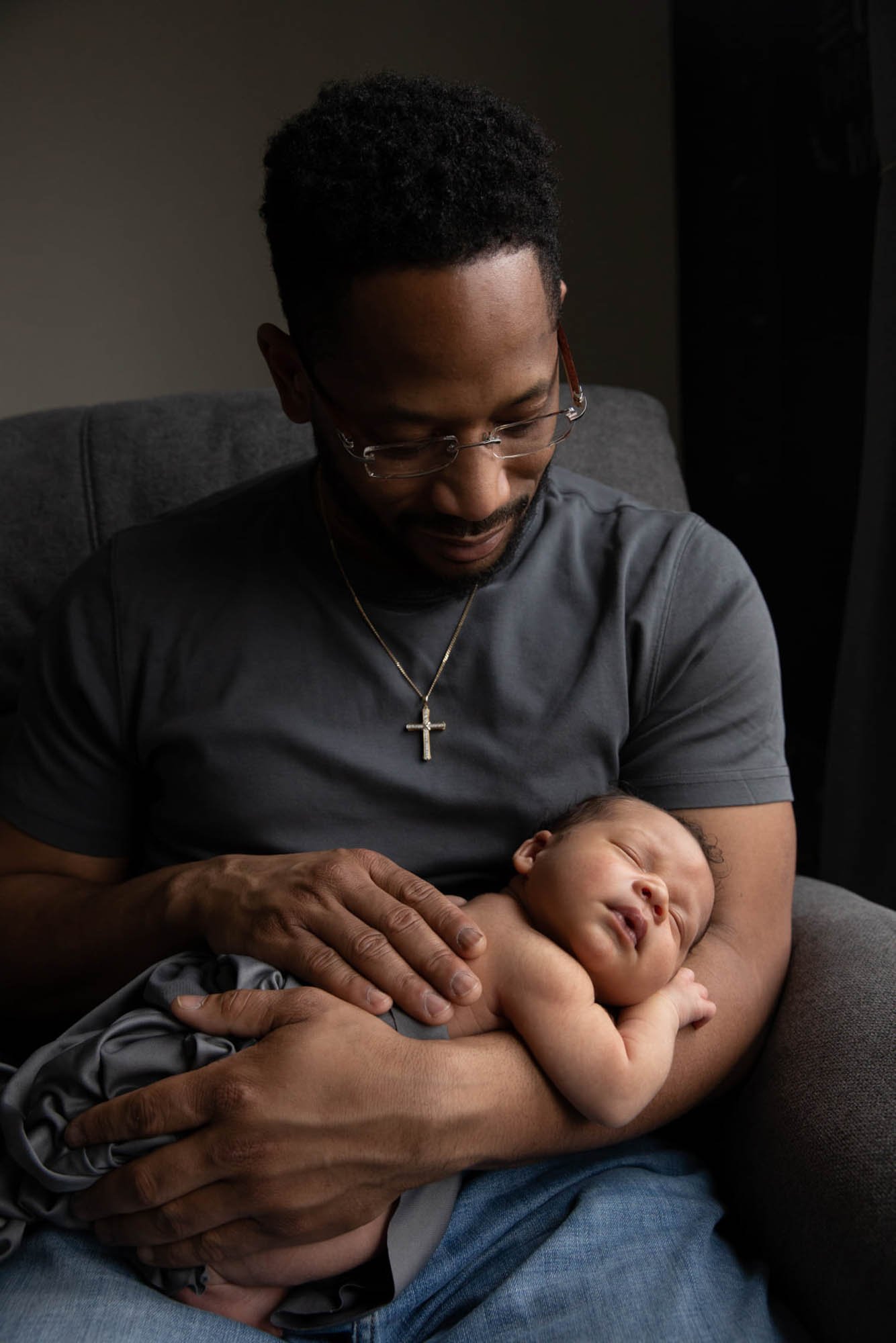 black-dad-newborn-baby-photo.jpg