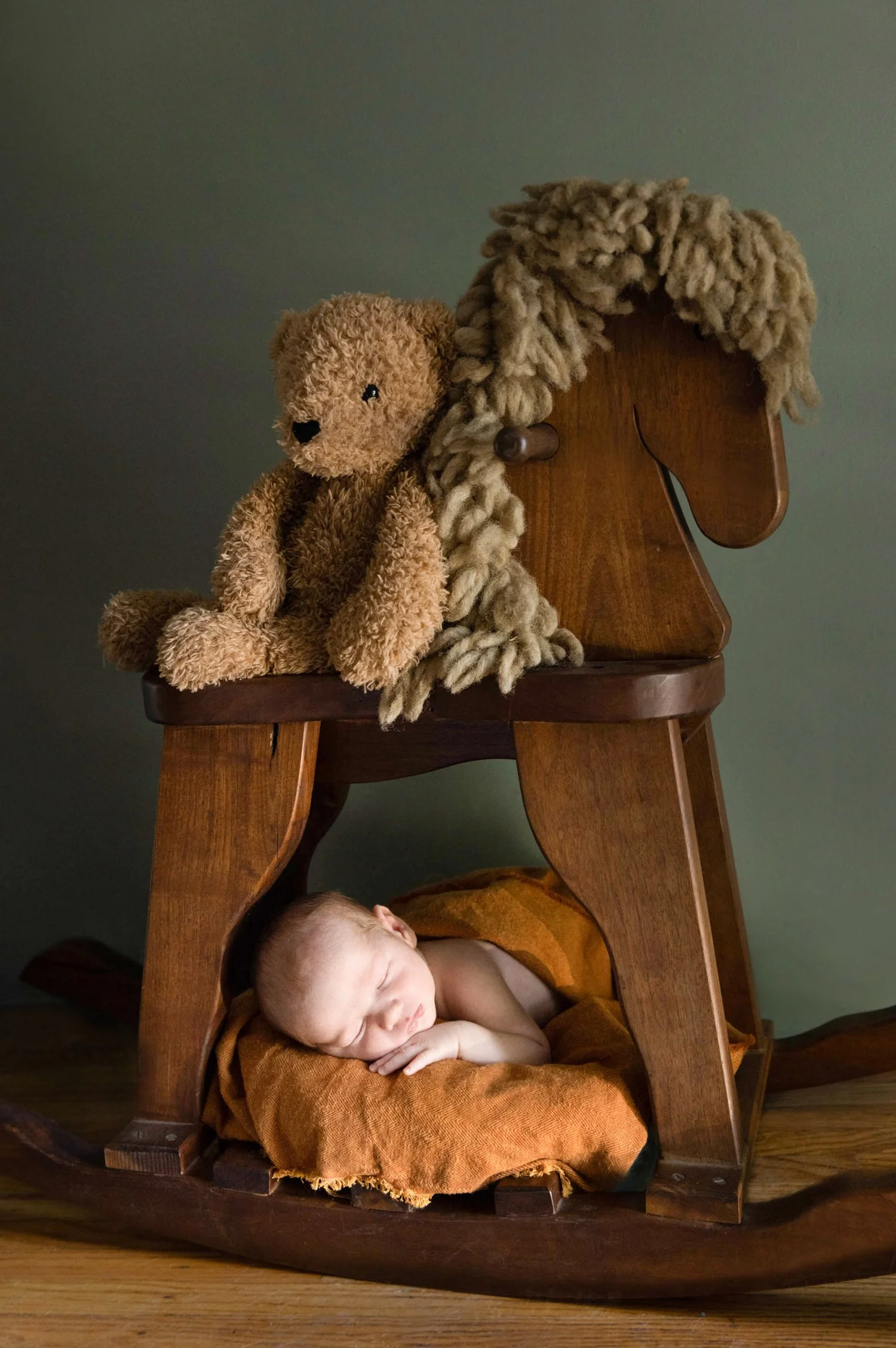 pittsburghnewbornphotographer.jpg
