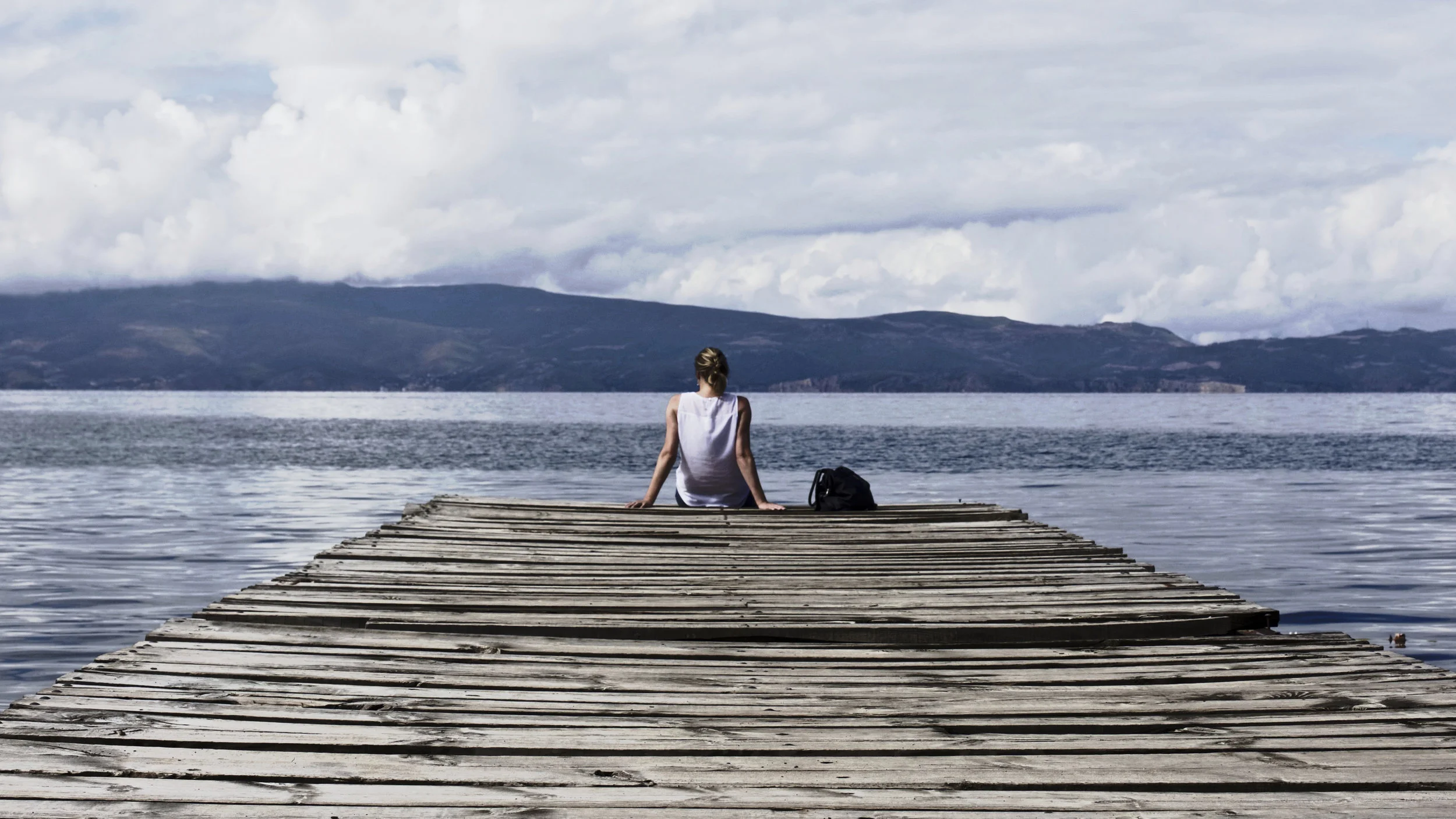 relax-at-lake.jpg