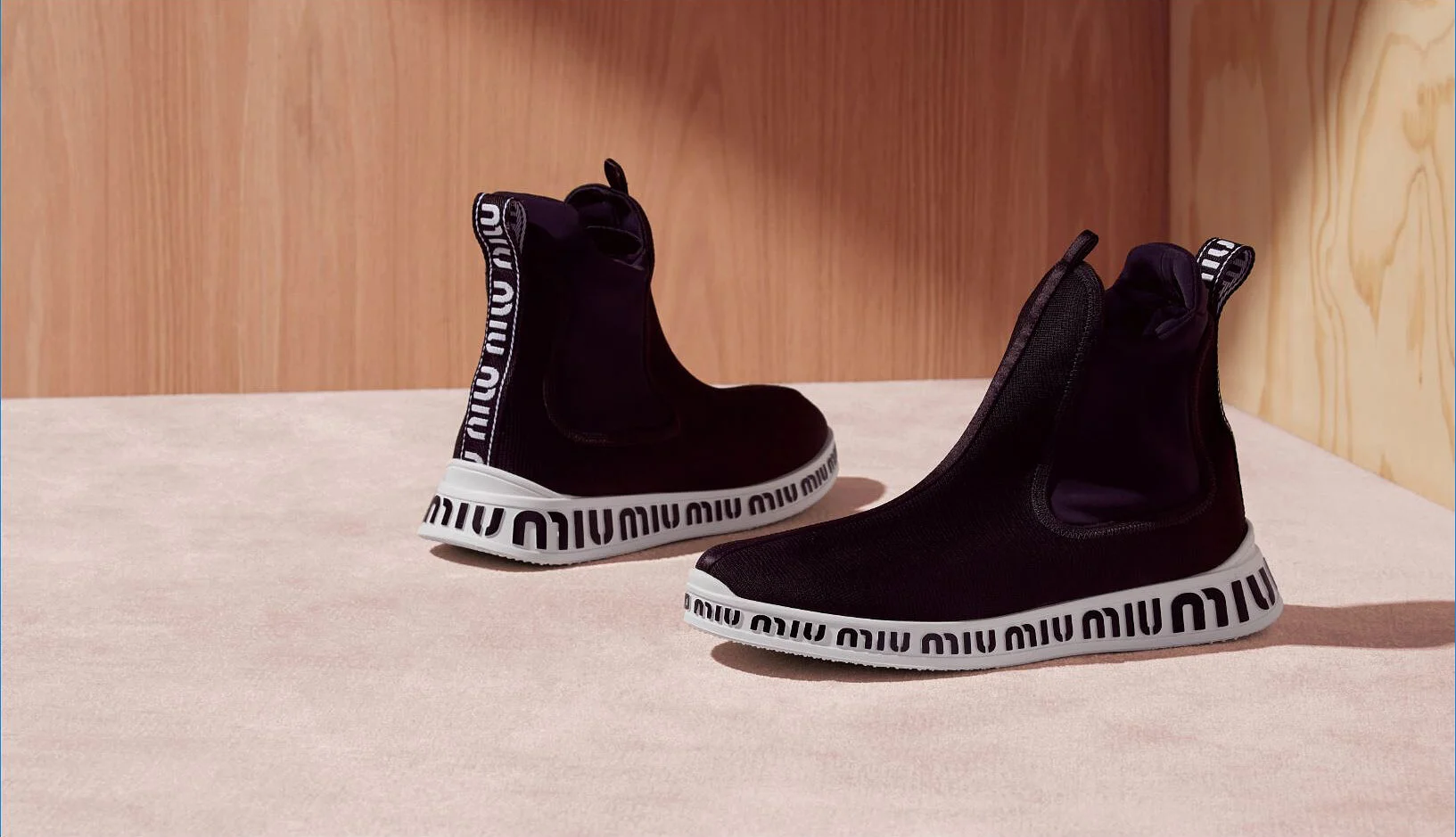 MiuMiu_Lookbook_PAGE8s-1.jpg