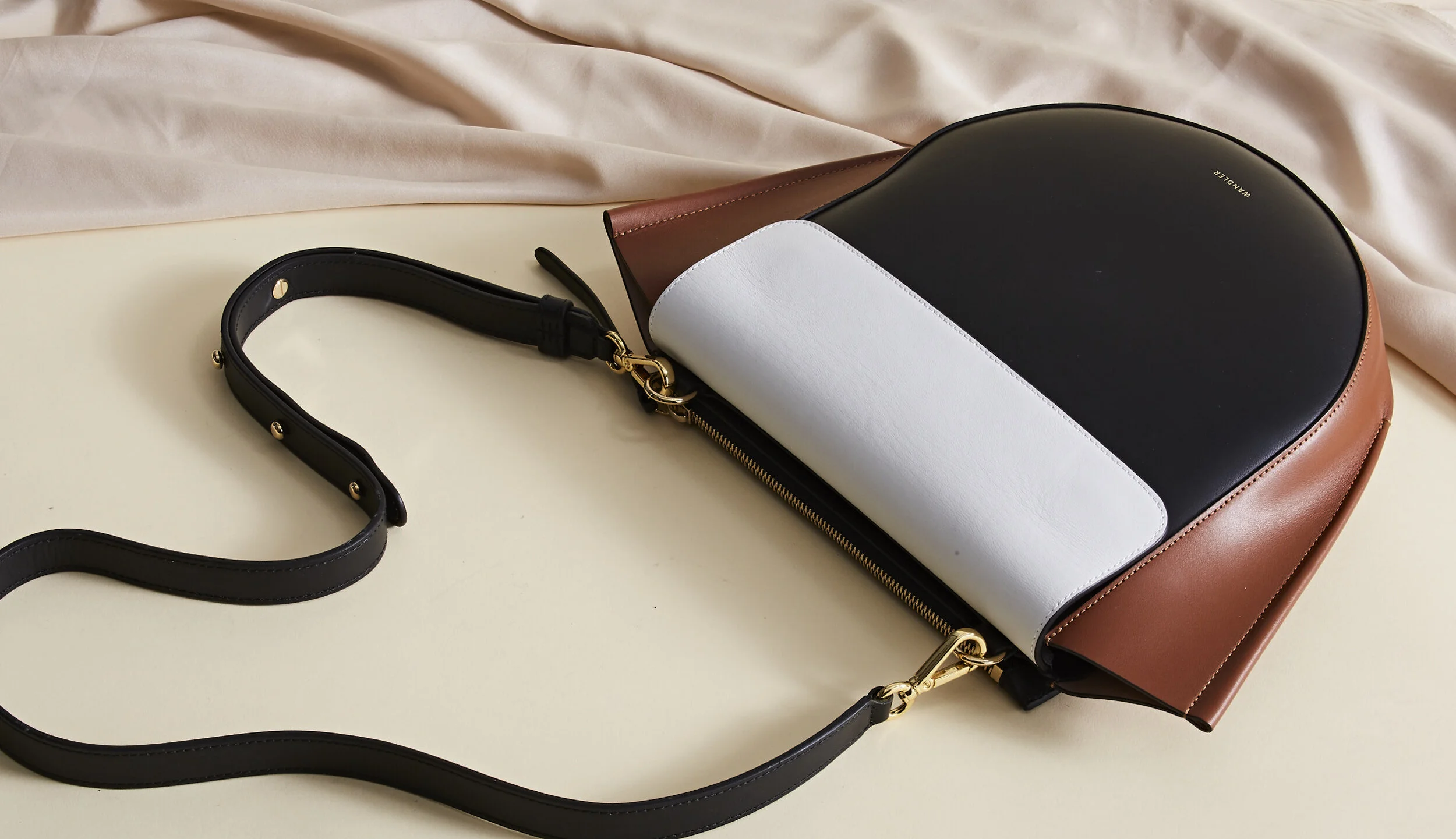 WandlerLargeBag01.jpg