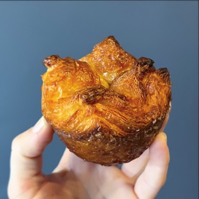 Just a little love letter from Chef Britt ❤️
Ever heard of a Kouign Amann? (Pronounced like &ldquo;Queen Ah-mahn&rdquo;) It&rsquo;s a specialty from Brittany, France. It&rsquo;s often described as a caramelized-sugar croissant in a muffin shape. Trad