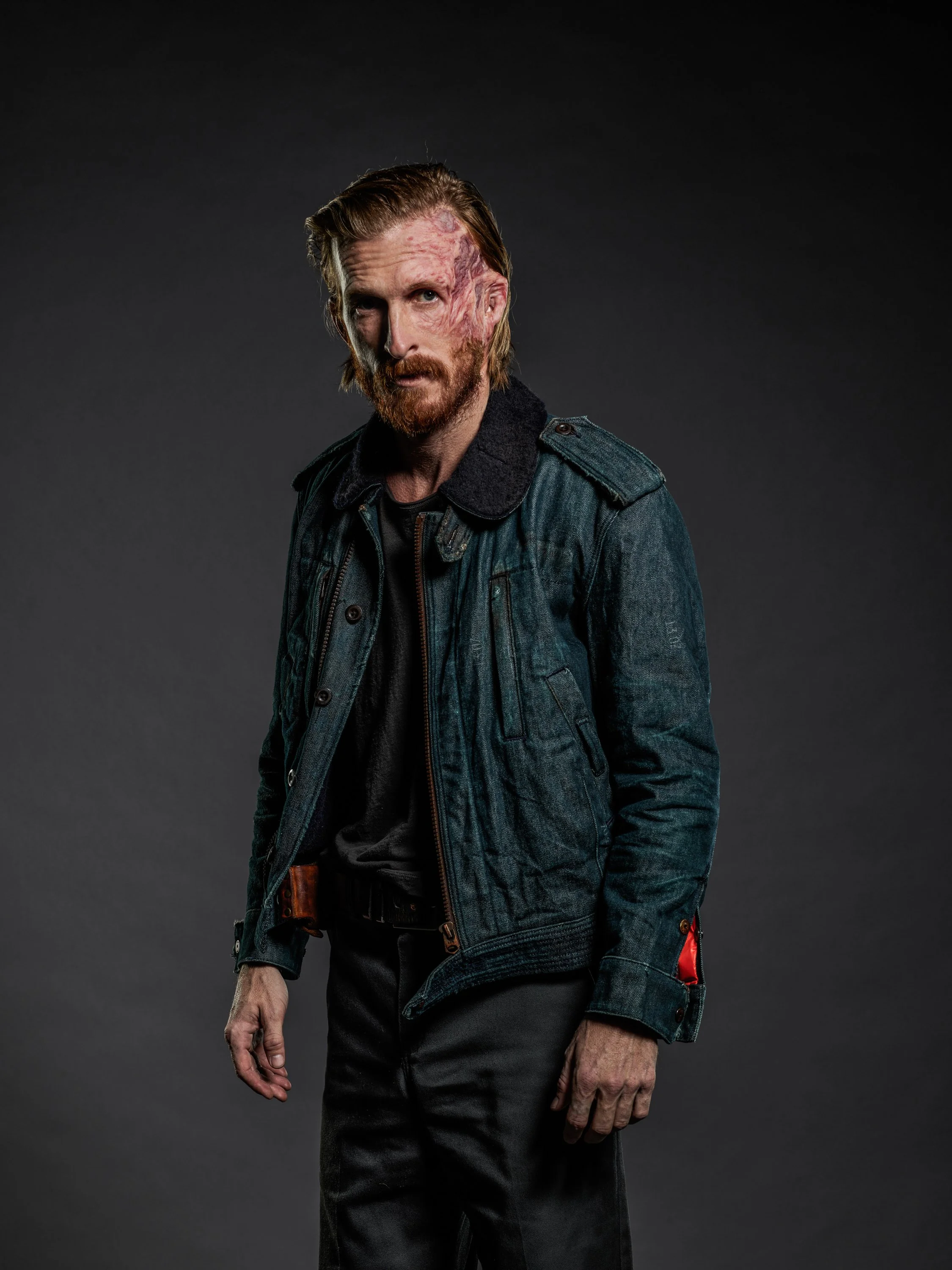  Austin Amelio as Dwight - Fear the Walking Dead _ Season 8, Gallery - Photo Credit: Brendan Meadows/AMC 