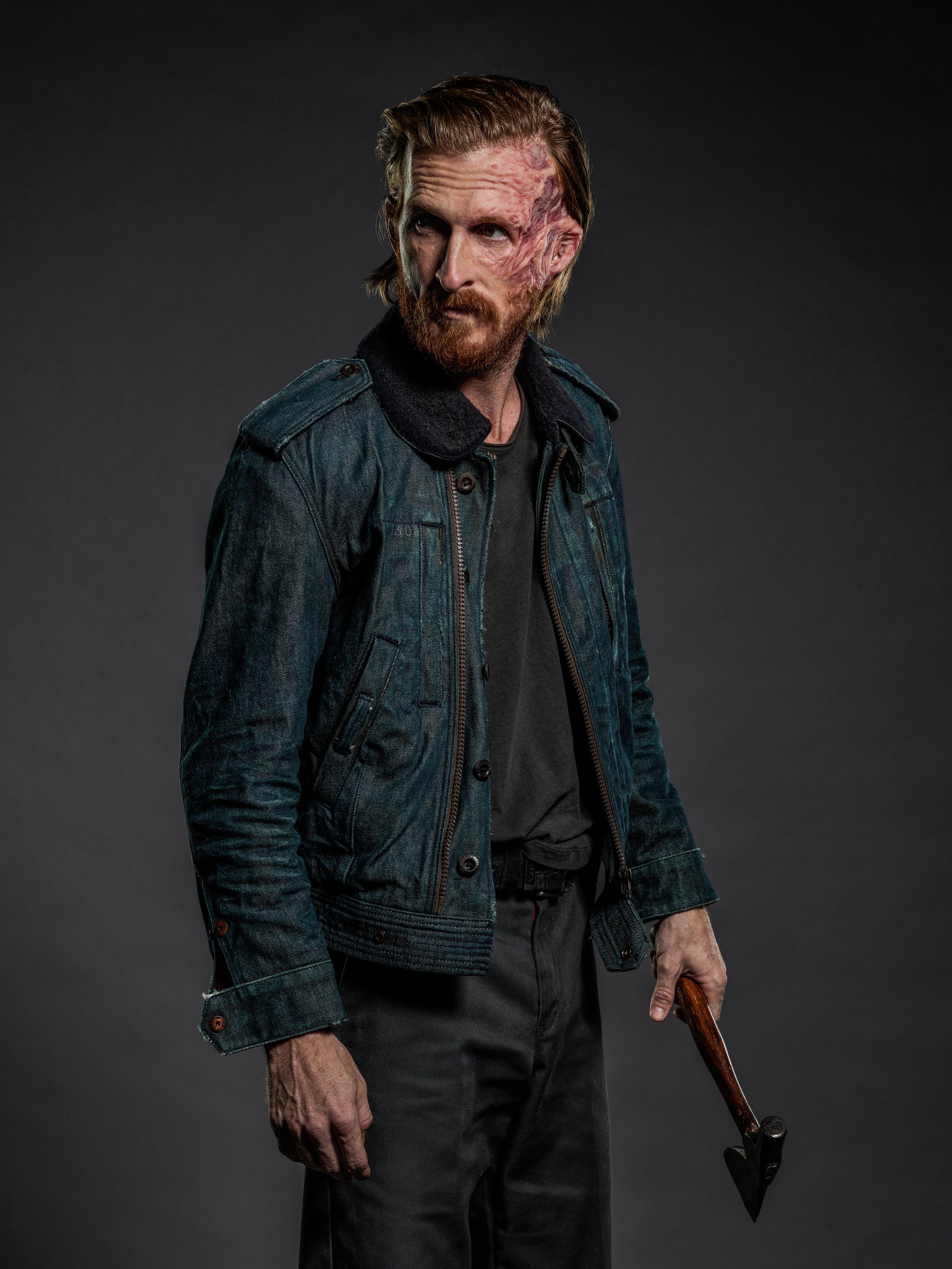  Austin Amelio as Dwight - Fear the Walking Dead _ Season 8, Gallery - Photo Credit: Brendan Meadows/AMC 