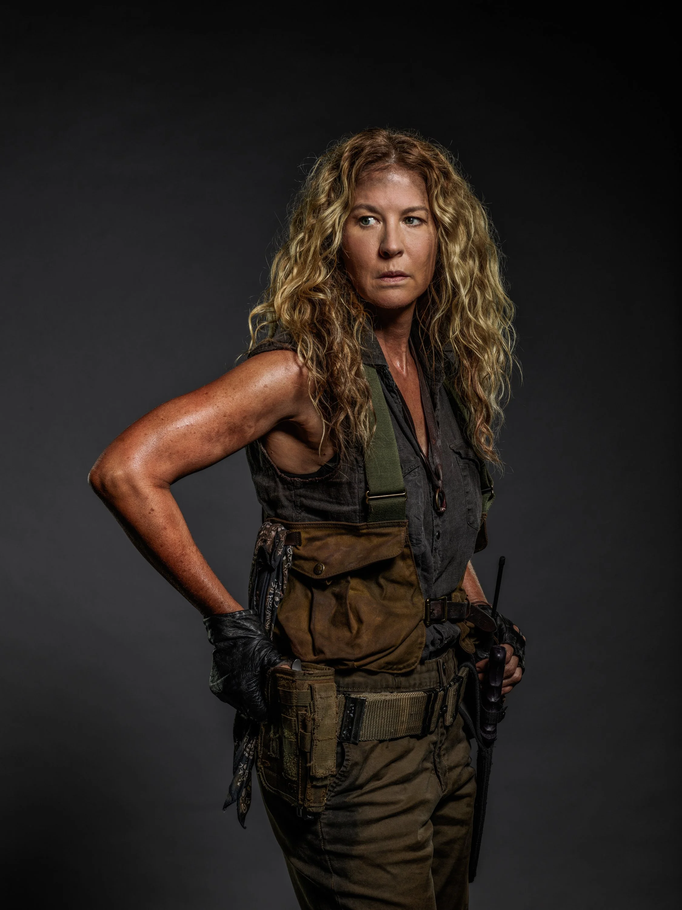  Jenna Elfman as June - Fear the Walking Dead _ Season 8, Gallery - Photo Credit: Brendan Meadows/AMC 