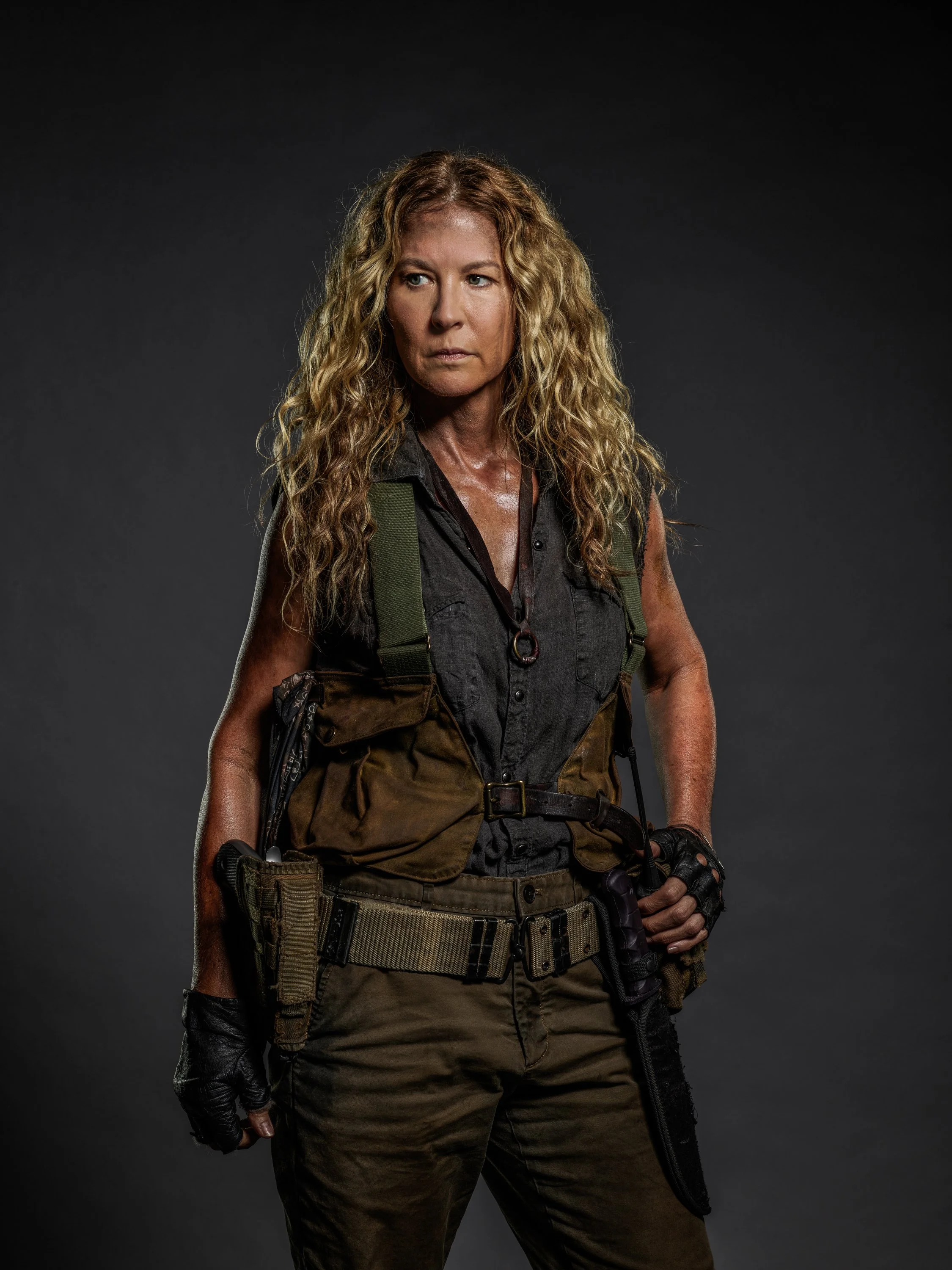  Jenna Elfman as June - Fear the Walking Dead _ Season 8, Gallery - Photo Credit: Brendan Meadows/AMC 