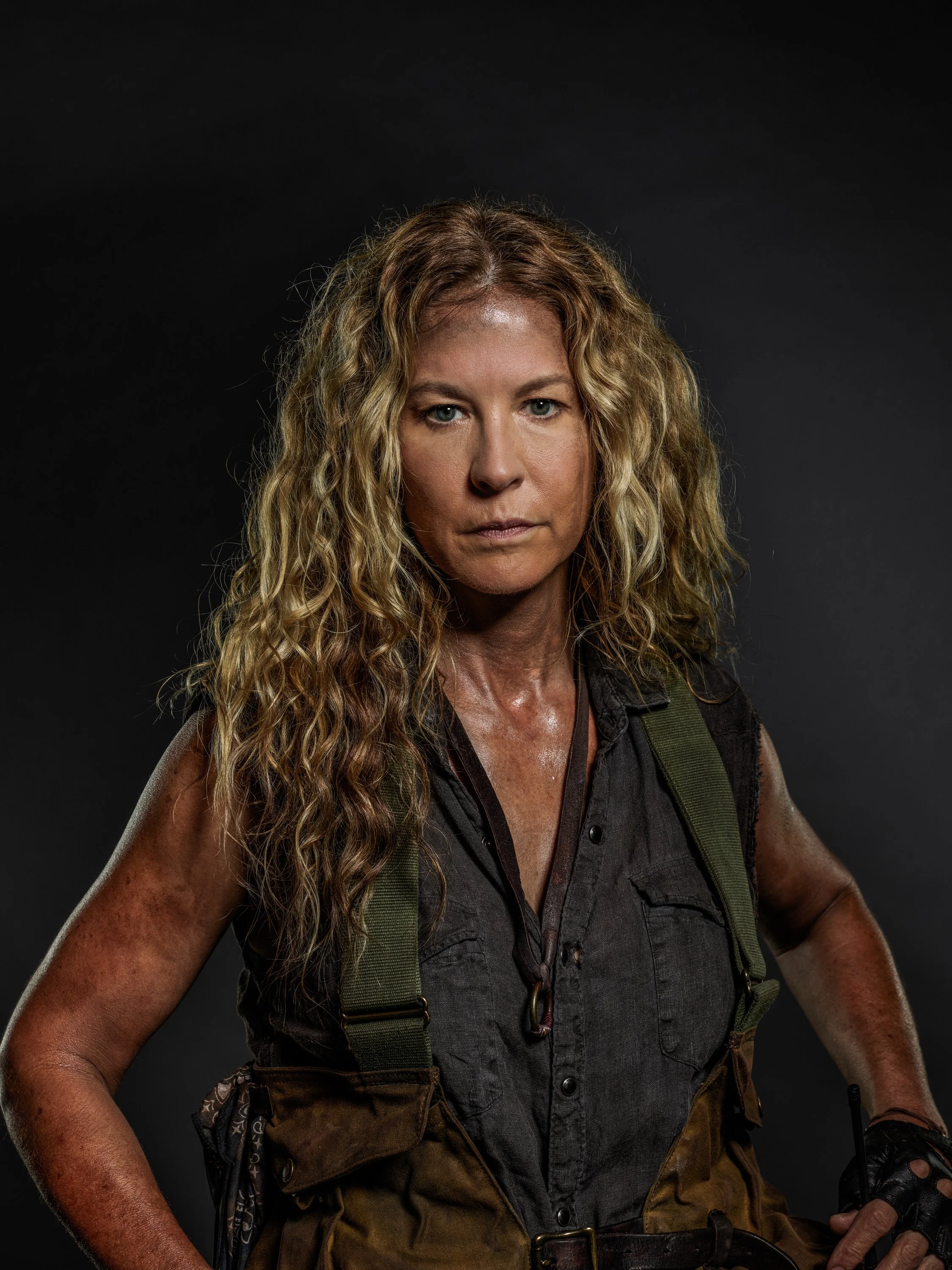  Jenna Elfman as June - Fear the Walking Dead _ Season 8, Gallery - Photo Credit: Brendan Meadows/AMC 