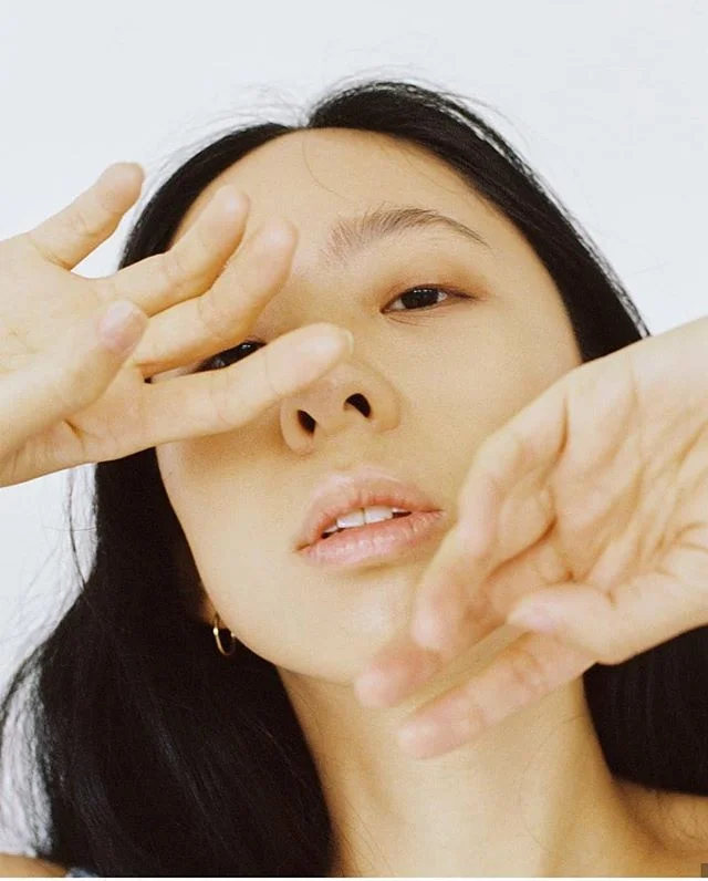 @_victoriawang in the studio with @lekhenaporter and @juliasarteschi for @just.magazine
-
-
-
-
-
#35mm #melbournephotographer #vscocam #australianartist #advertisingaustralia #artstudio #artmelbourne #analog #studiohire #studio