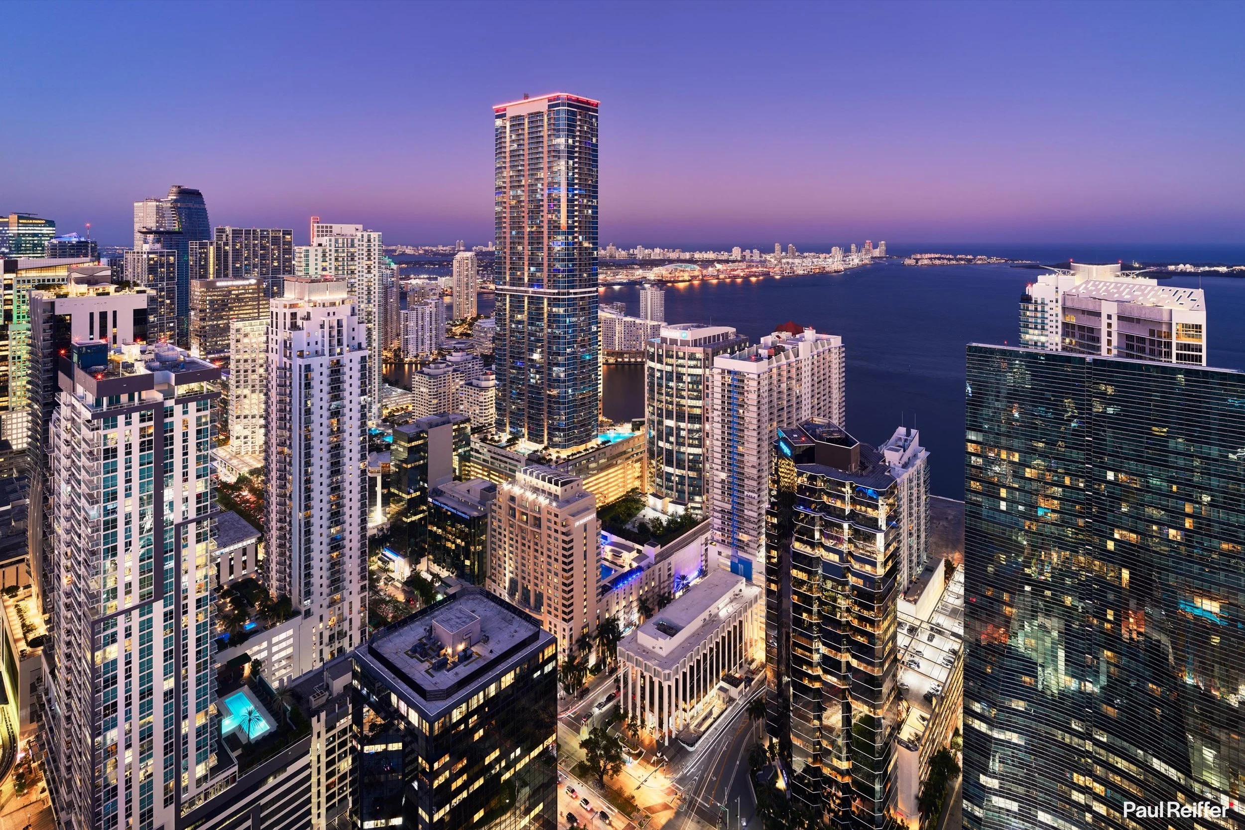 Header-Cityscape-Night-Golden-Hour-Blue-Downtown-Brickell-Banner-Miami-Florida-Fine-Art-Wall-Decor-Paul-Reiffer-Professional-Landscape-Photographer-Phase-One@2x.jpg