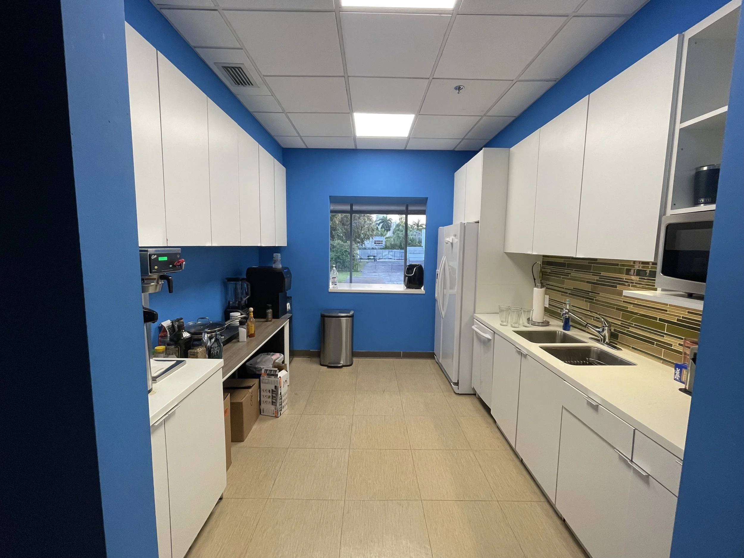 08-full-kitchen.jpg