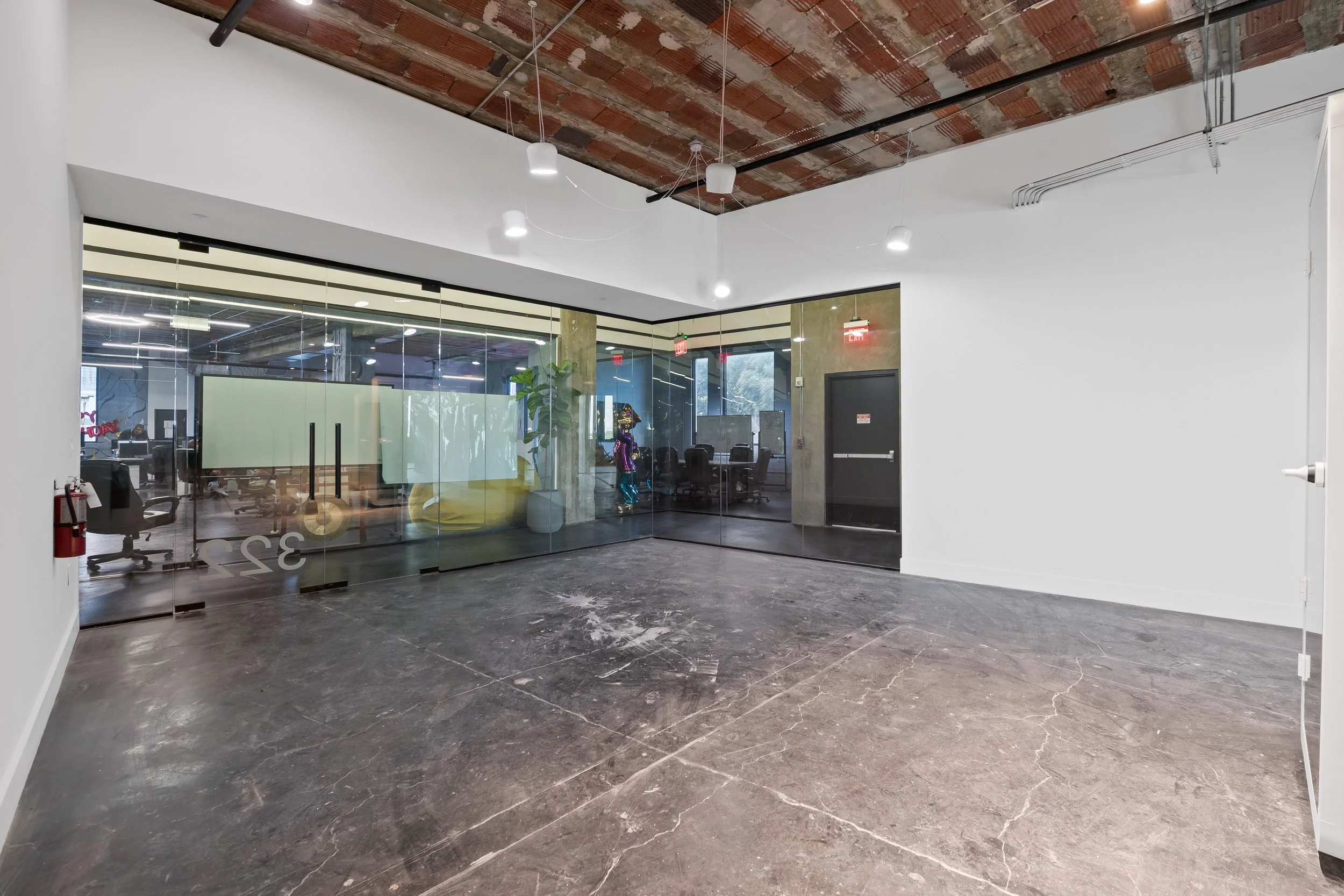 07-interior-open.jpg